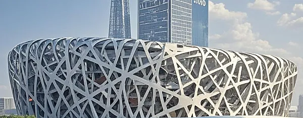 The importance of material selection for enclosure systems and analysis of their advantages and disadvantages in steel structure engineering...