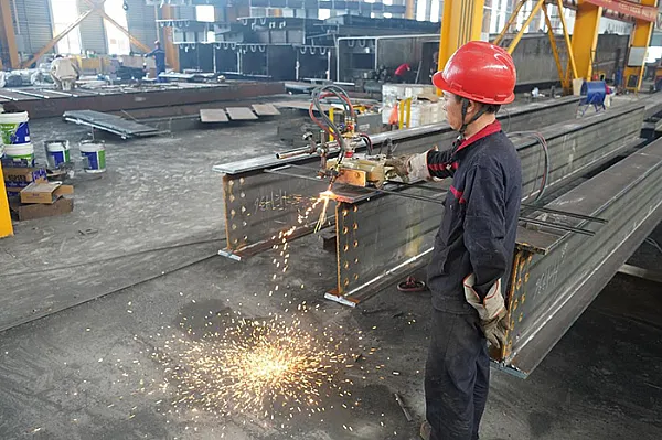 Approaches to Address Welding Residual Stress in Steel Bridge Fabrication