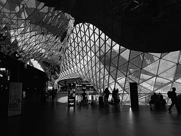 Space Truss Structures Facts, Engineering Logic, Modern Truss Construction, and Future-Ready Design