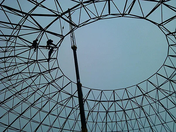 Space Truss Structures: How They Work, Where They're Used, and the Role of Tech in Construction 2025